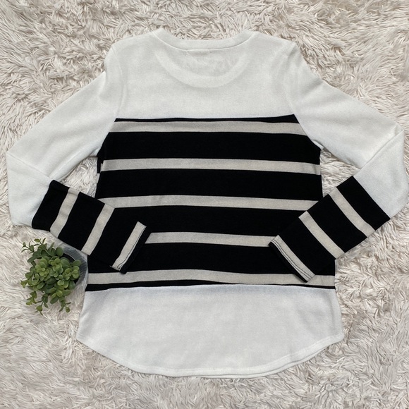 12PM by Mon Ami Stripe Top 💗 White Black Cream - Picture 4 of 11